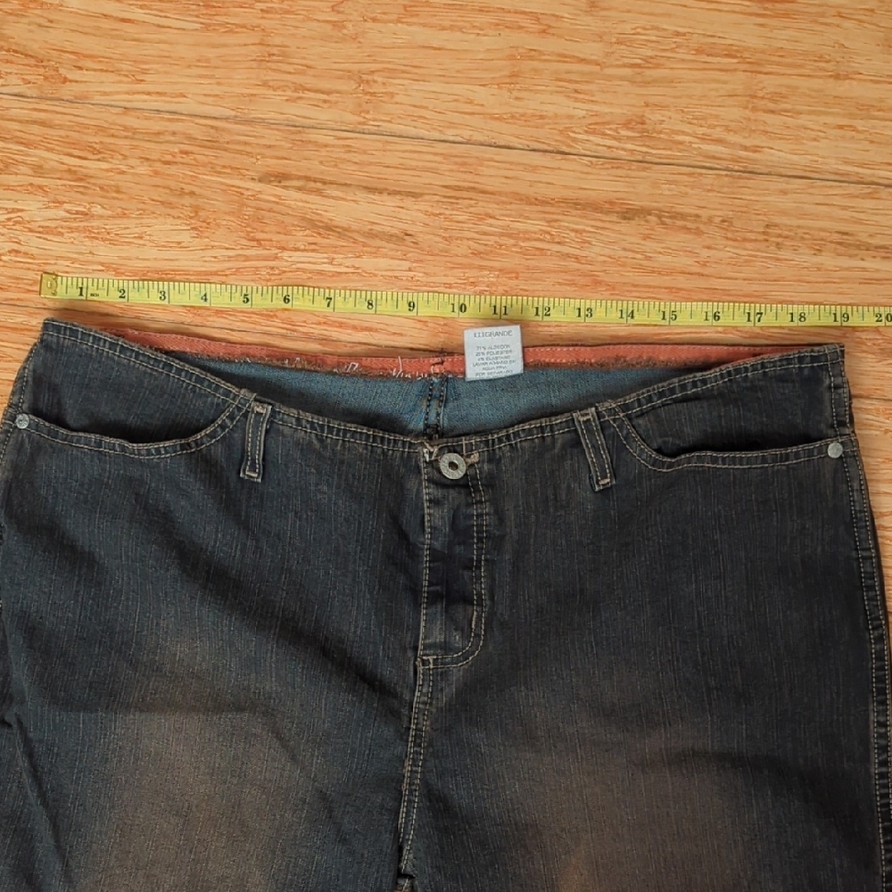 Levi's Dark Flare Women's Jeans - Picture 3 of 7